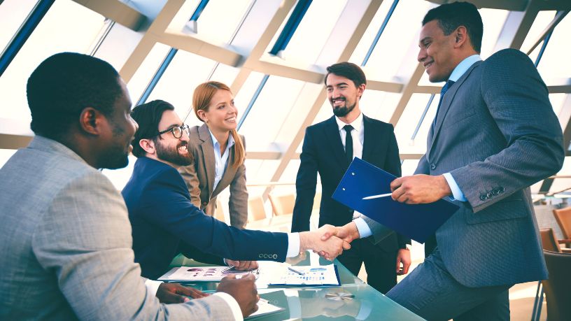 Planejamento sucessório empresarial garante a continuidade dos negócios e proteção do patrimônio — análise de Bráulio Henrique Dias Viana.