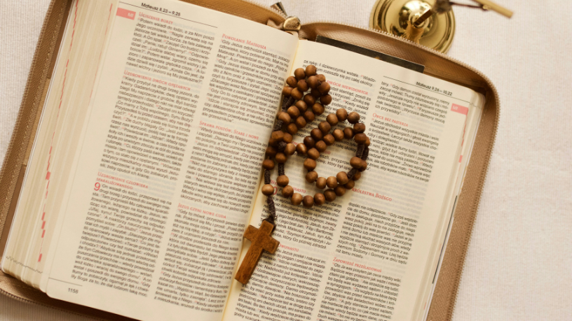 O louvor do Magnificat e sua mensagem de esperança na visão de Jose Eduardo De Oliveira e Silva.